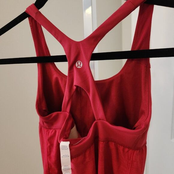 Lululemon Venus Tank, Size 4, Cranberry - Picture 7 of 11